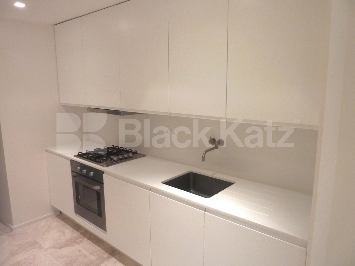 			 LET WITHIN 48HRS!, 1 Bedroom, 1 bath, 1 reception Flat			 Albert Street, CAMDEN / REGENTS PARK